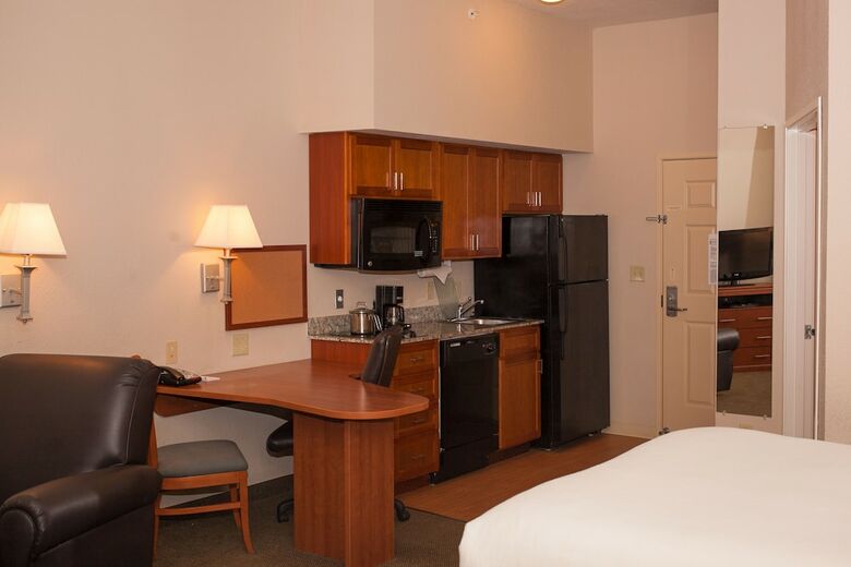 Hotel Candlewood Suites - Logan
