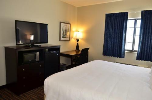 Hotel Cobblestone Inn & Suites - Holstein