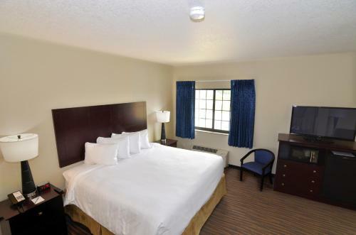Hotel Cobblestone Inn & Suites - Holstein