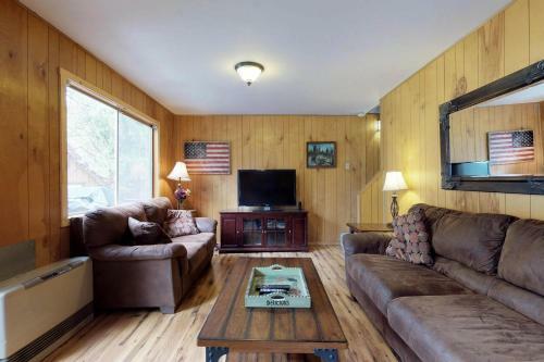 Blue Meadow Cottage