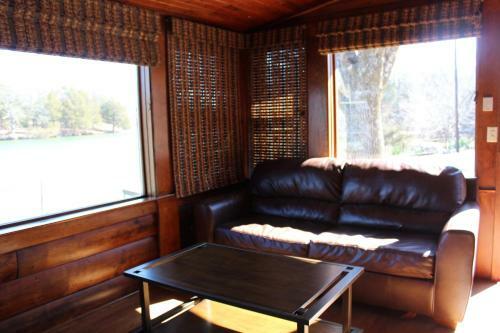 Motel Basswood Resort