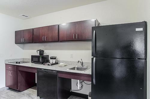 Hotel Cobblestone Inn & Suites - Guernsey
