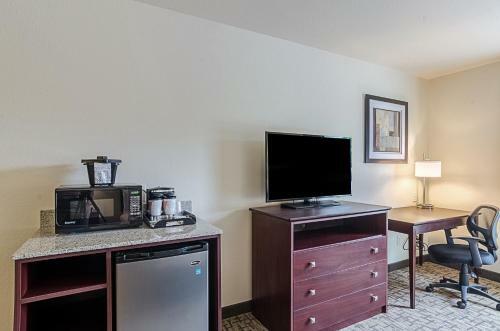 Hotel Cobblestone Inn & Suites - Guernsey