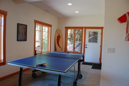 248 - Goss Lake Chalet