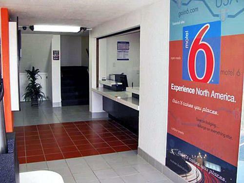 Hotel Motel 6 South Haven
