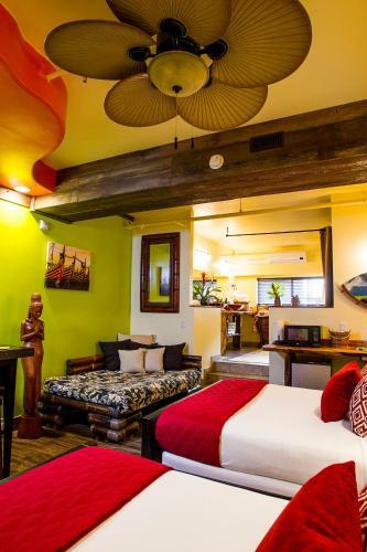 Nomads Hotel