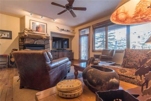 3109 Champagne Lodge, Trappeur's Crossing