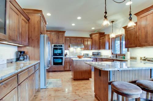 Elk Park Lodge