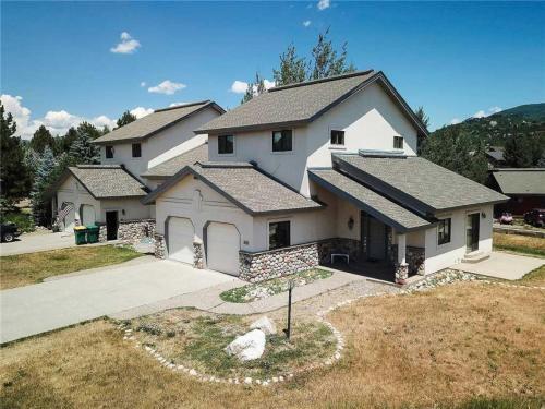 Iron Oak Duplex I