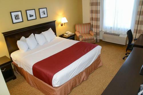 Posada Country Inn & Suites By Radisson, Dundee, Mi