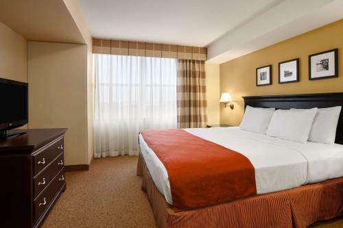 Posada Country Inn & Suites By Radisson, Dundee, Mi