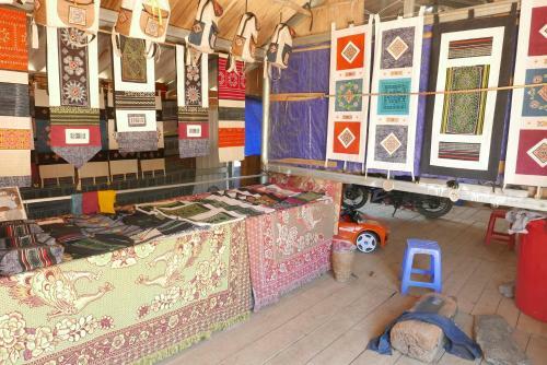 Taphin Ecolodge Homestay And Restaurant