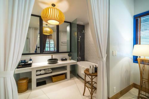 Hotel L'azure Resort And Spa