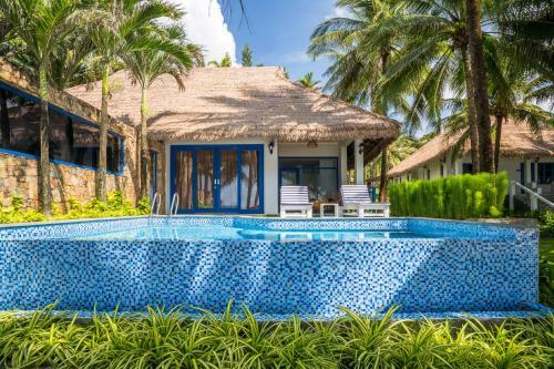 Hotel L'azure Resort And Spa
