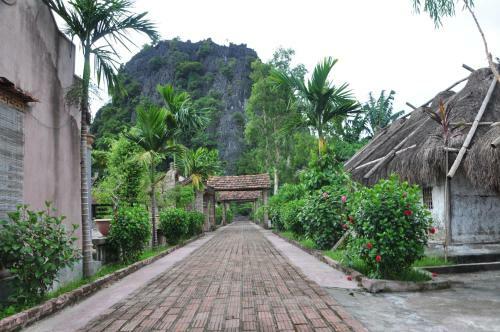 Vietnamese Ancient Village- Lang Viet Co Hotel