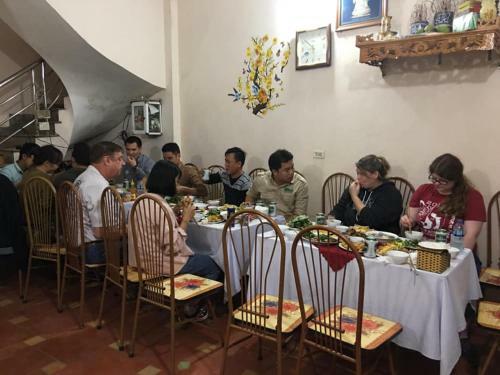 Cuc Phuong Hao Tham Homestay Hotel