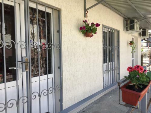Hostal Guest House Y Morya