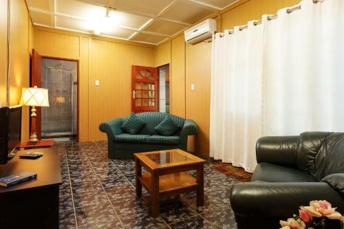 Hostal Sunrose Group Of Guesthouses