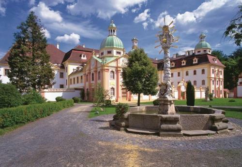 Hotel G�steh�user St. Marienthal