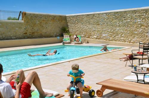 Araujuzon Villa Sleeps 14 Pool Air Con Wifi