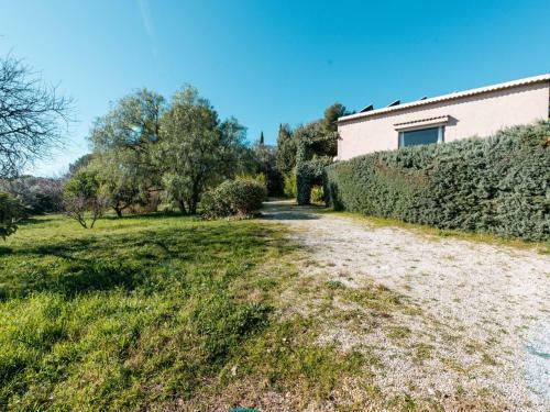 Holiday Home La Chili�re