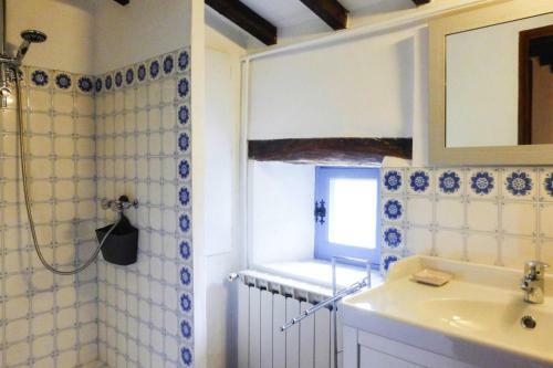 Holiday Home Lagarde-d'apt - Prv01042-f