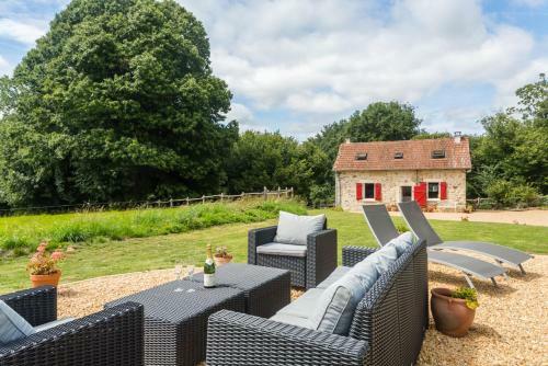 Ladignac-le-long Villa Sleeps 5 Pool Wifi