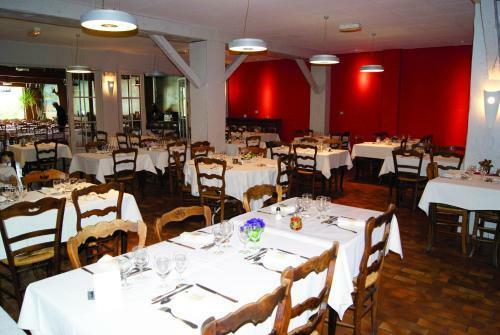 Hotel H�tel Restaurant De La Place