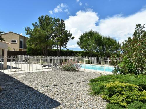 Spacious Villa In Montbrun-des-corbieres With Private Pool