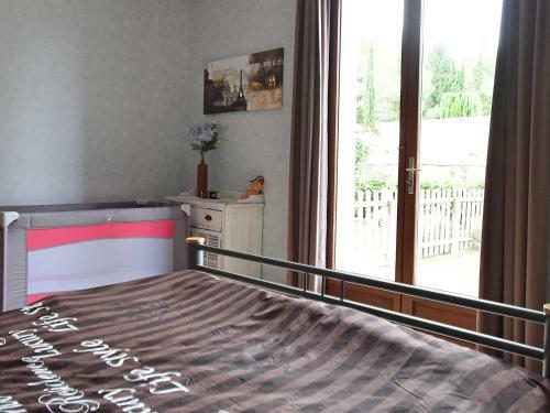 Spacious Villa In Montbrun-des-corbieres With Private Pool