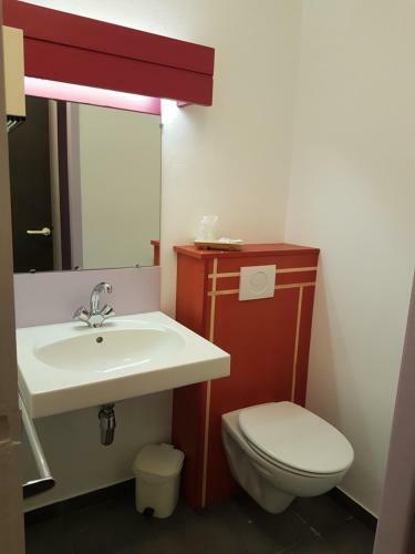 Hotel H�tel Les Rives D'allier