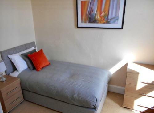 Macapartments - Rutherglen House 2