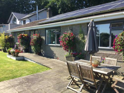 Dolau Meurig, Ystrad Meurig