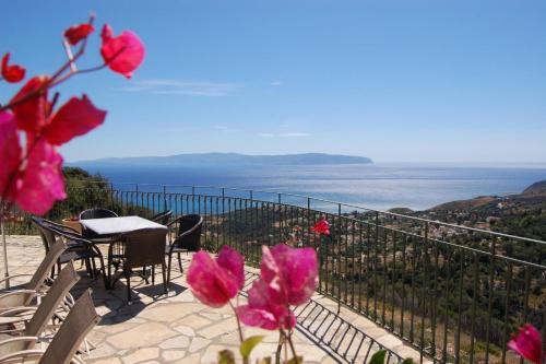 Fanies Villa Sleeps 8 Pool Air Con Wifi