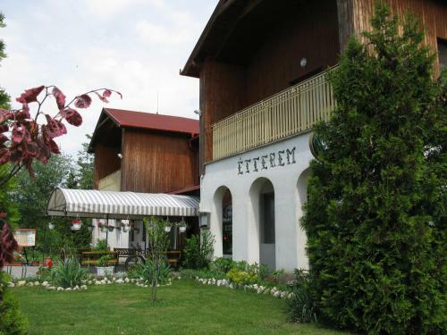 Bed & Breakfast Pollushof Panzi� �s �tterem