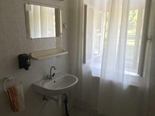 Hostal Ak�cliget Gy�gy-�s Strandf�rd?