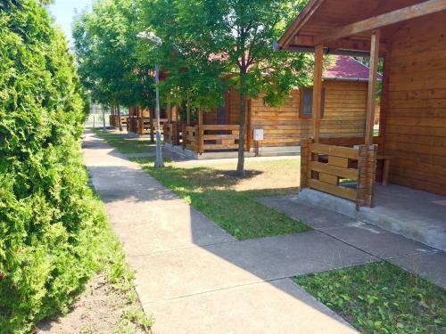 Hostal Ak�cliget Gy�gy-�s Strandf�rd?