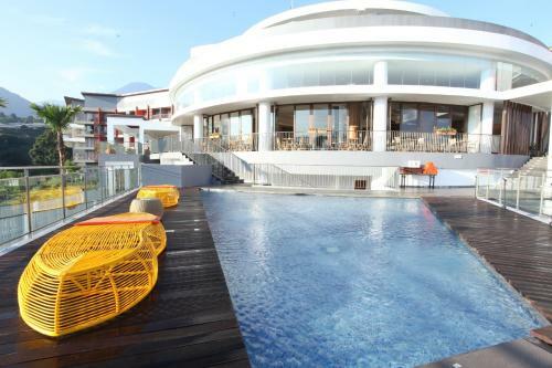 Hotel Pesona Alam Resort & Spa