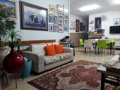 David Hostel