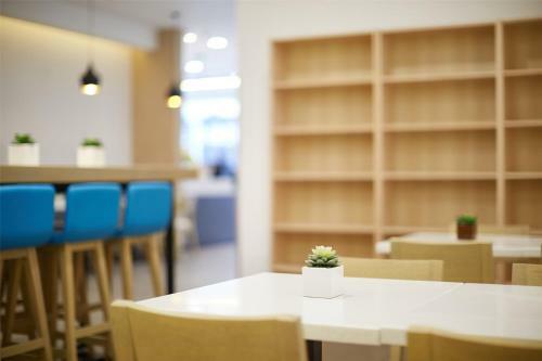 Hanting Hotel Kunshan Penglang Middle Xinxing Road