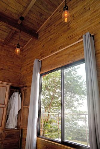 Hostal Helvetico Chalets & Reserve