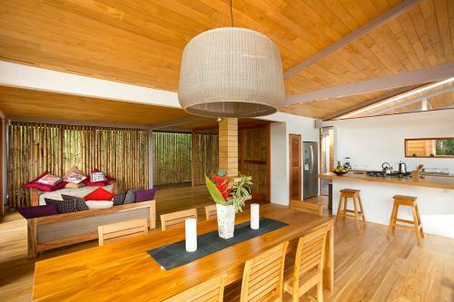Villa Breathtaking 5 Star- The Floating House