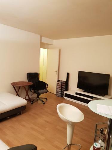 Bed & Breakfast Chambre Spacieuse Avec Balcon Et Petit D�jeuner