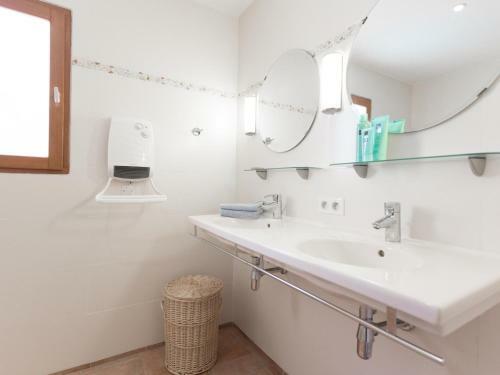 Charming Villa With Private Pool Near Lake In Oupia
