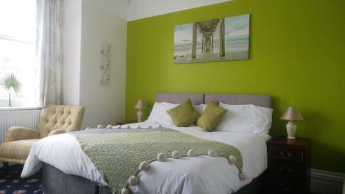 Hostal Mon Fort Guesthouse