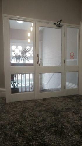 Hostal Mon Fort Guesthouse