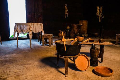 Albergue Kinchkha Wood House