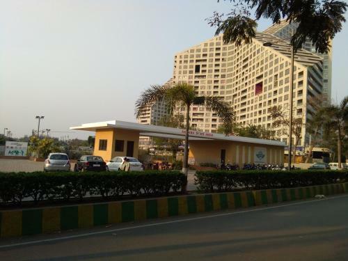 Hostal 3bhk Pure Veg Apartment In Amanora