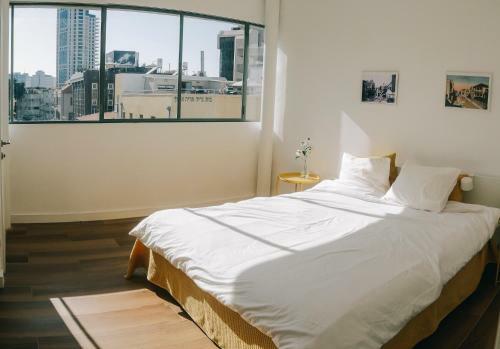 Nachlat Binyamin Bauhaus Luxury Apartments
