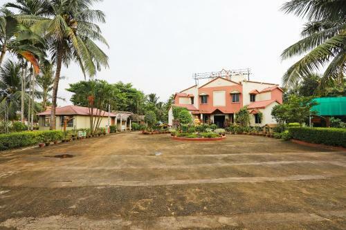 Hotel Oyo 18681 Amrapalli Resorts